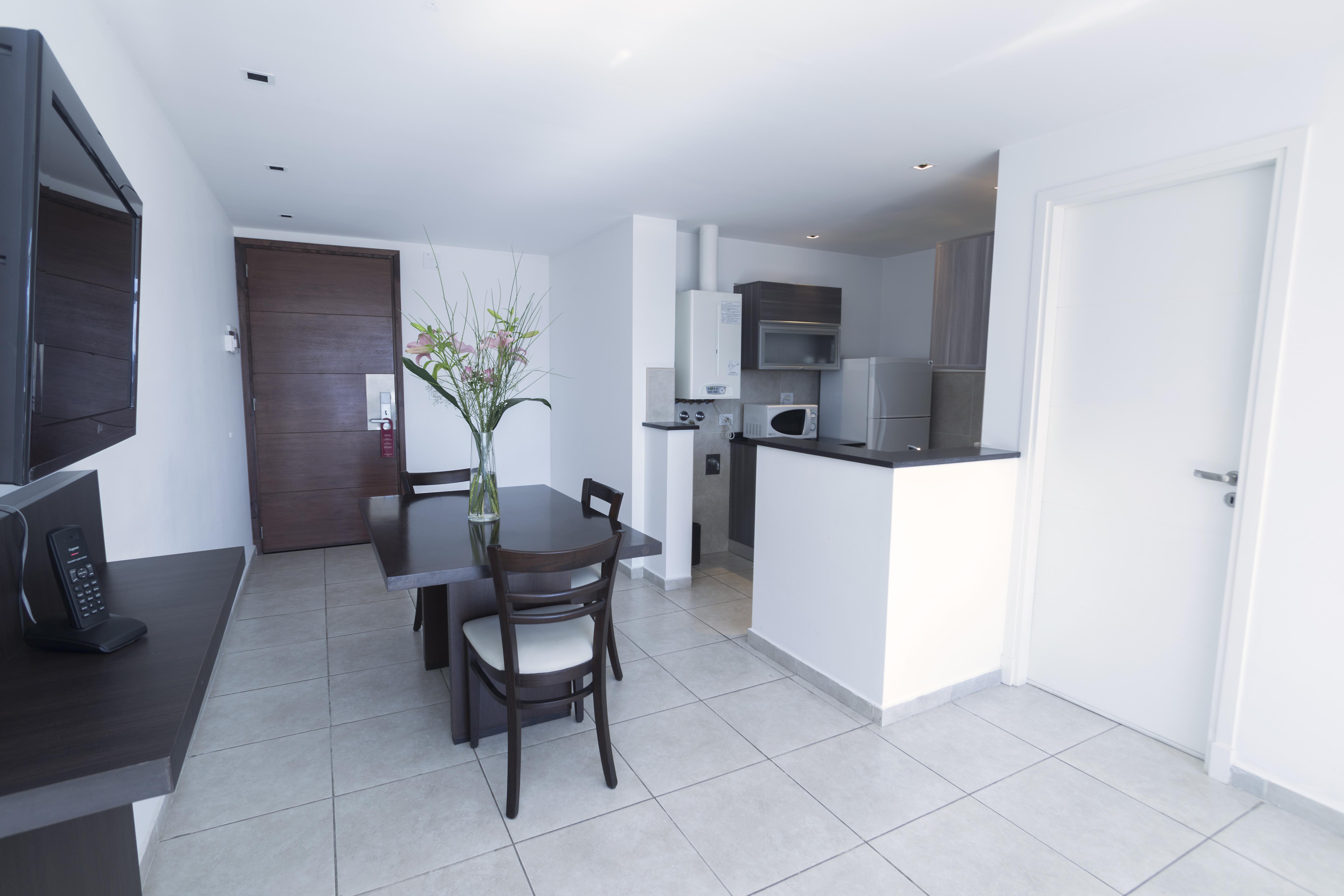 Amerian Carlos Paz & Suites Вила Карлос Пас Екстериор снимка