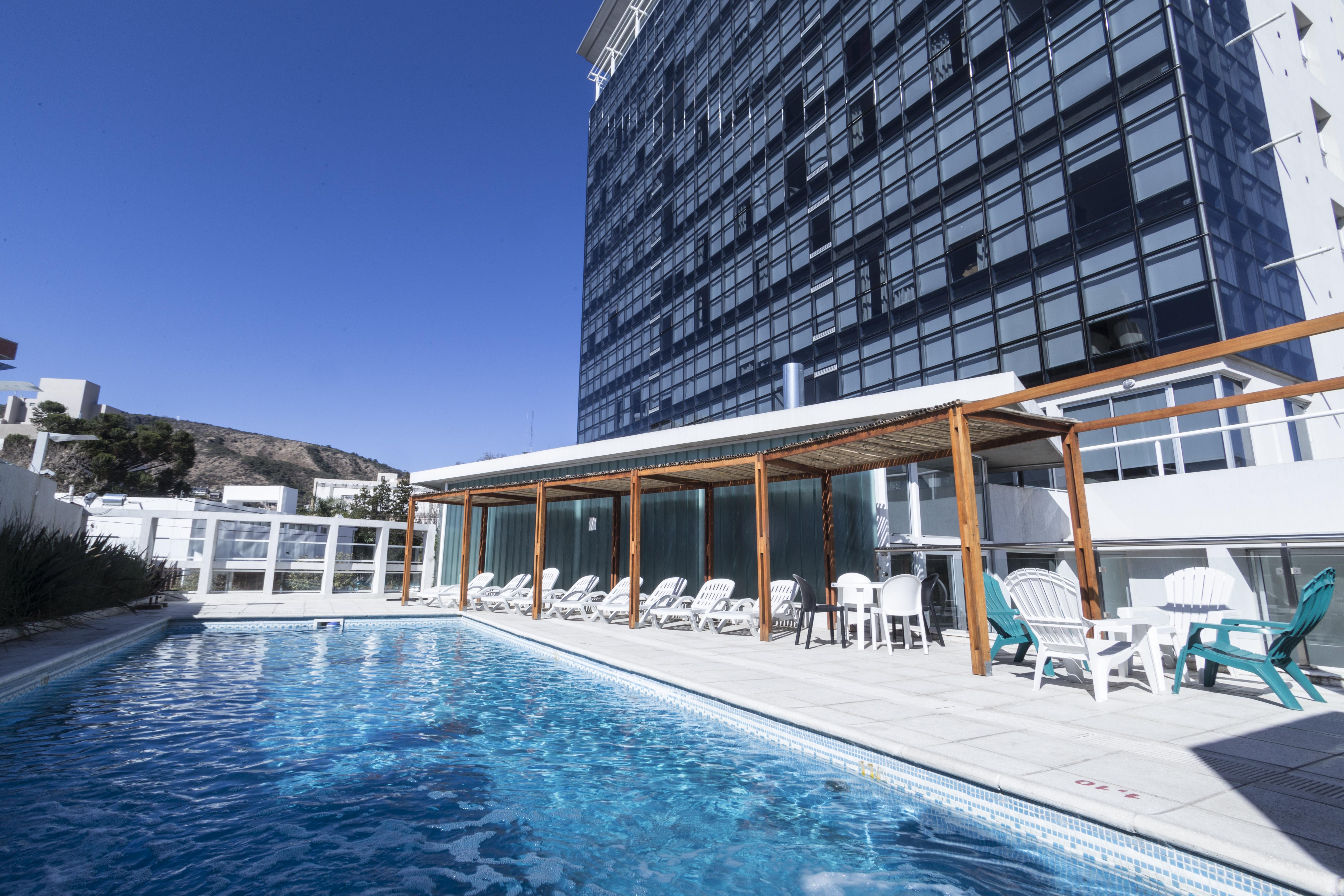 Amerian Carlos Paz & Suites Вила Карлос Пас Екстериор снимка