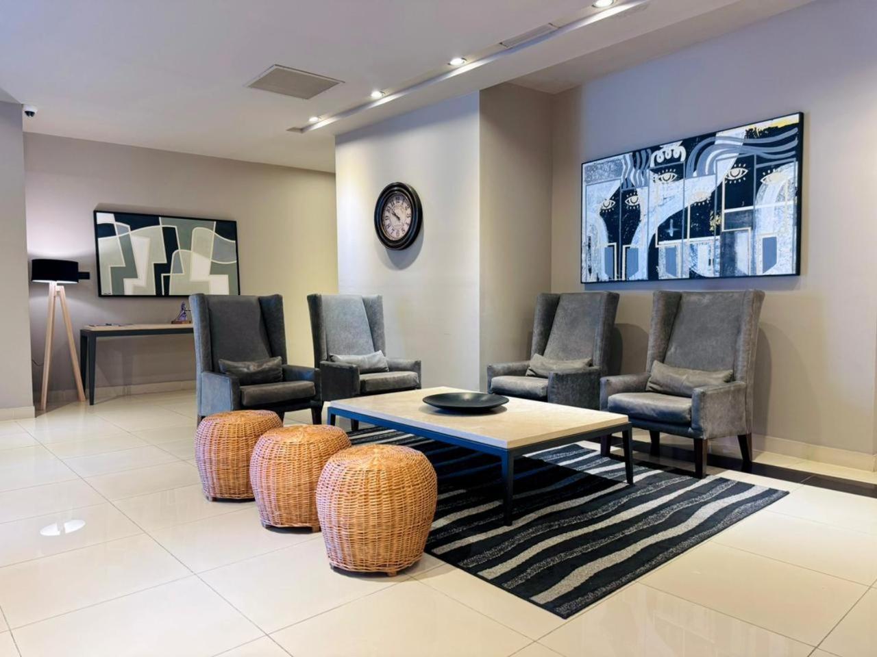 Amerian Carlos Paz & Suites Вила Карлос Пас Екстериор снимка