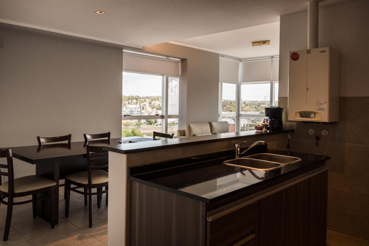 Amerian Carlos Paz & Suites Вила Карлос Пас Екстериор снимка